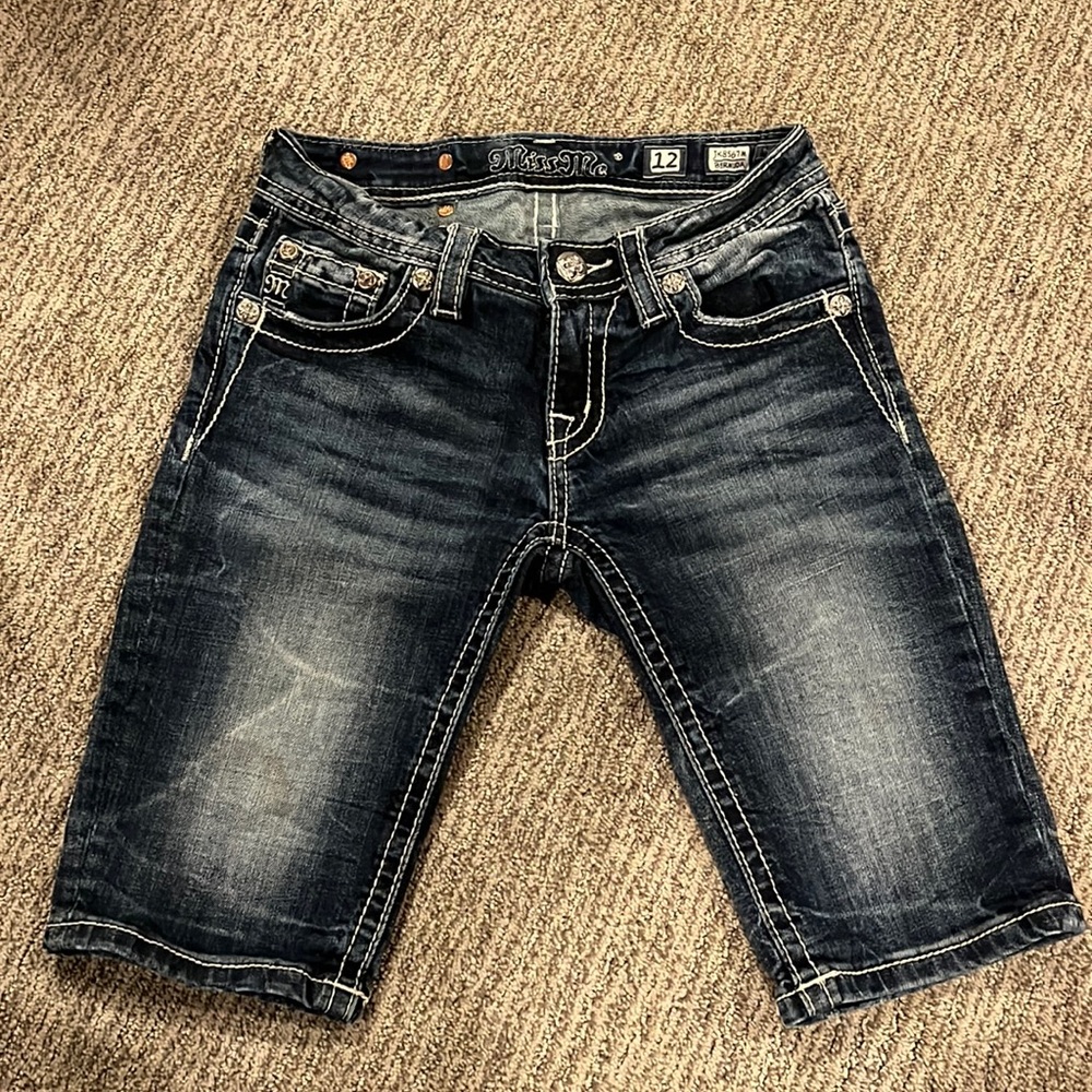 Miss Me jeans size 12 Bermuda shorts. Style JK8567M.